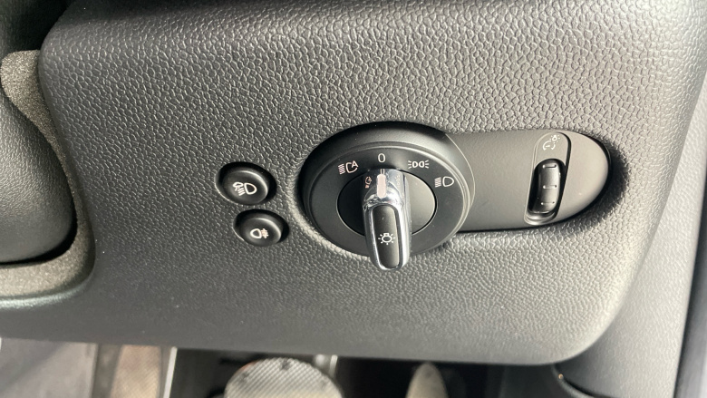 MINI Hatchback 135kW Cooper S Level 3 33kWh 3dr Auto Electric Hatchback